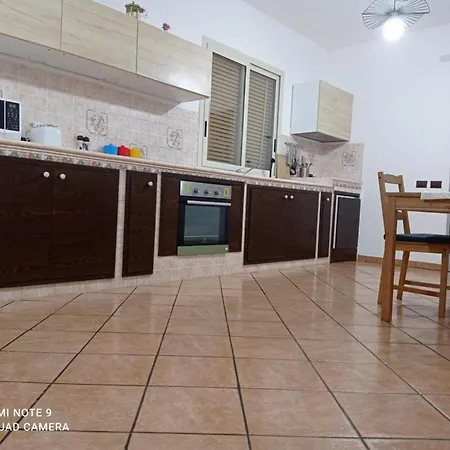 Apartment Mirko Vaccarizzo-Delfino